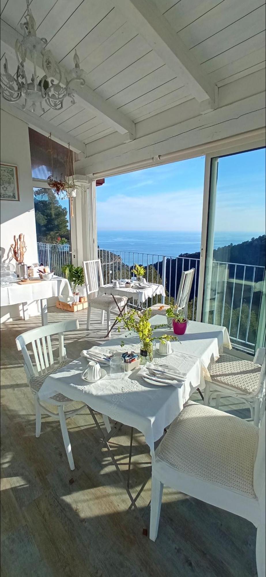 Message In A Bottle Bed And Breakfast Camporosso  Bagian luar foto